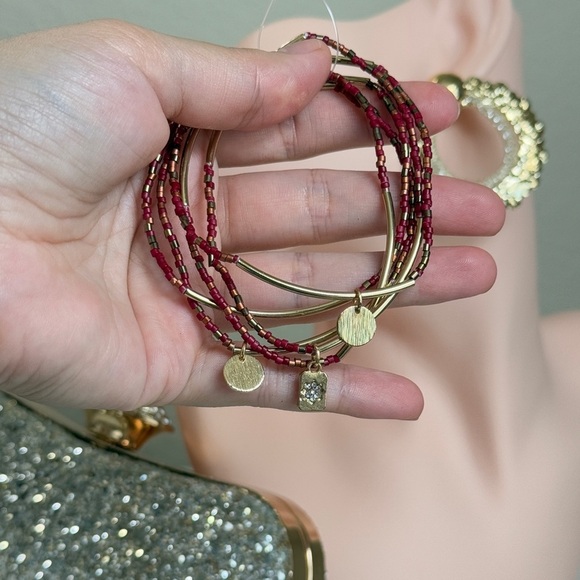 ⚜️❤️‍🔥 Elegant Red and Gold Beaded Stretch Bracelet Set 💫 - Picture 5 of 6
